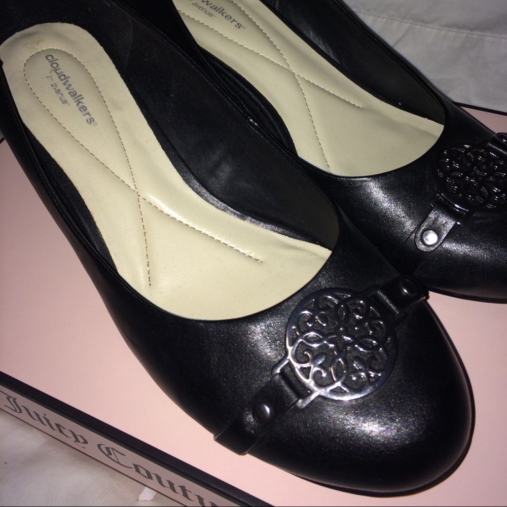NWOT or box Avenue Cloud Walkers Ventura Wedges